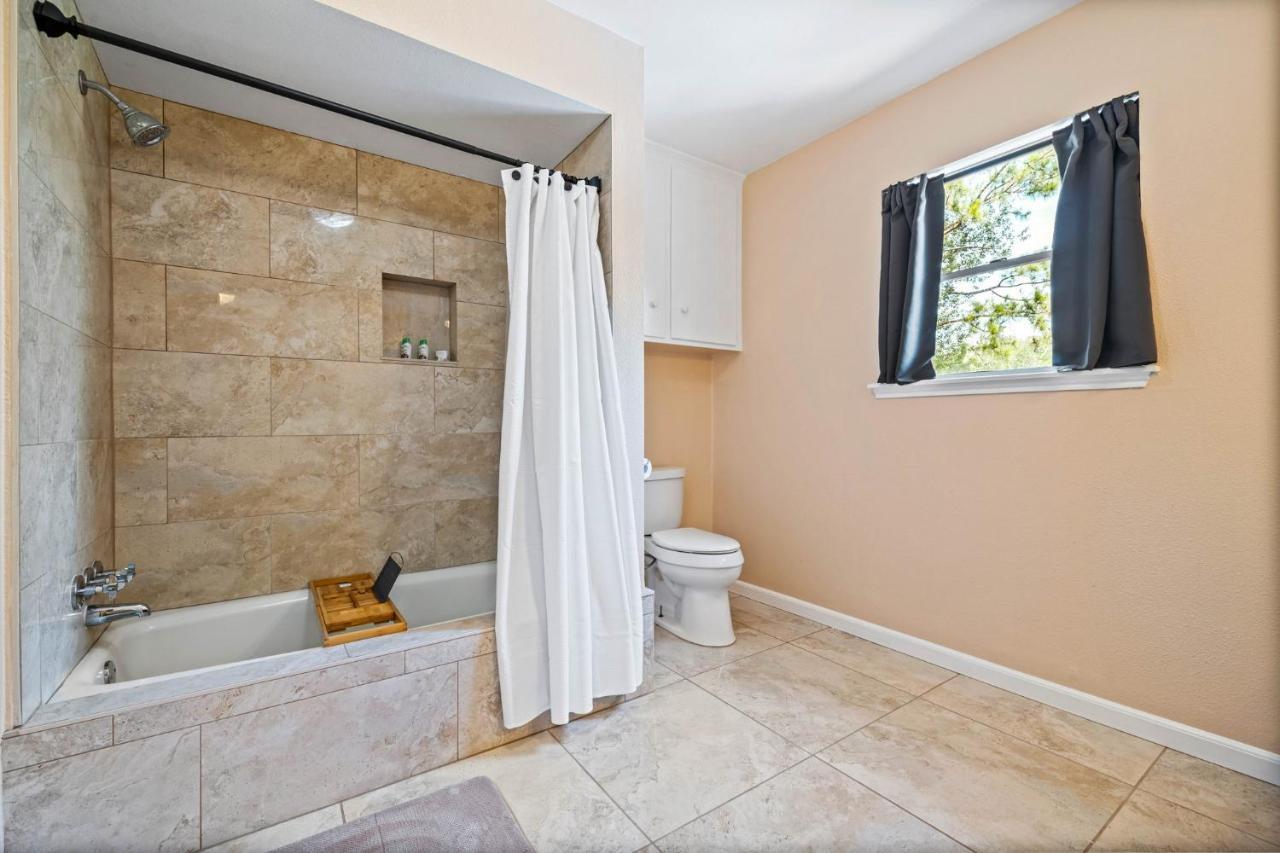 Villa Pool Oasis Games Wifi Bbq Yard Sleep 16 Houston Exterior foto